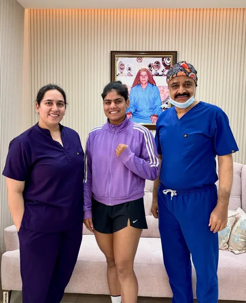 Dr Suresh Ahlawat best implantologist Gurgaon